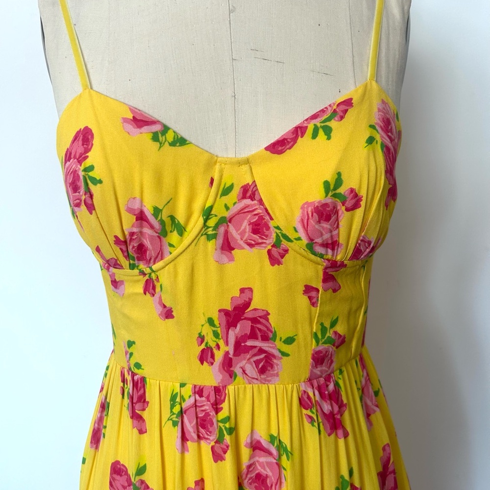 RARE BETSEY JOHNSON CORSETED MIDI DRESS! SIZE S